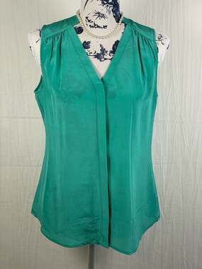 Banana Republic Women's 100% Silk Sleeveless V-Neck Blouse Emerald Green XS